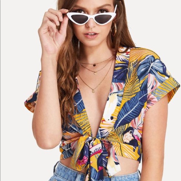 Summer fun top! - Picture 5 of 7